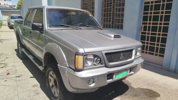 Mitsubishi L200 GLS 2.5 4X4 CD Diesel 2006