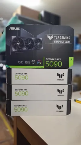 Placa de Vídeo RTX 5090 OC TUF Edition
