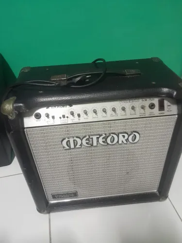Meteoro Cubo Amplificador Guitarra Vulcano G30 f1.10