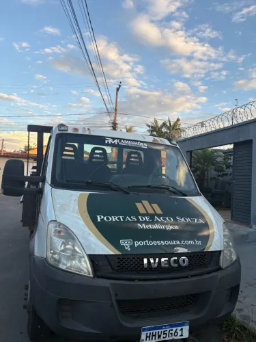 Caminhao Iveco /daily 55c16 2008 com carroceria de 4 metros e 20 de ferro pronto pra uso