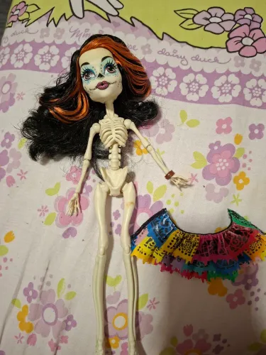 Monster High Skelita Incompleta