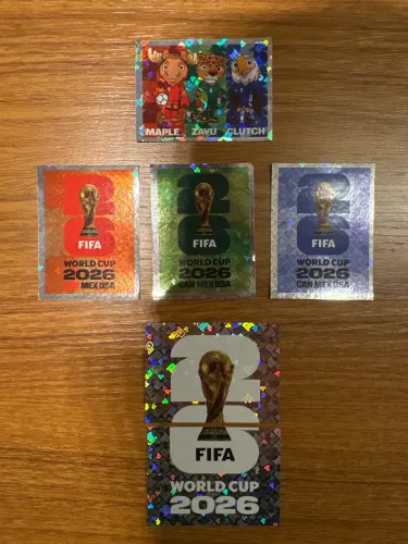 Figurinhas Cromadas Taças e Mascotes FIFA 2026