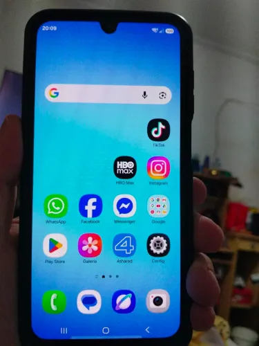 VENDO SMARTPHONE SAMSUNG GALAXY A17 256GB MEMÓRIA, 8 DE RAM LEIA O ANÚNCIO POR FAVOR ?