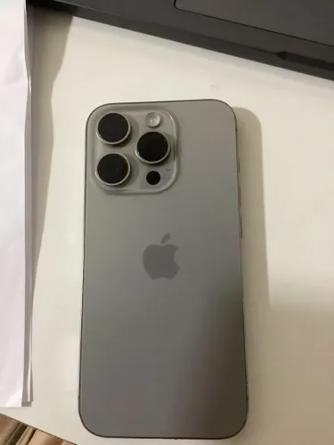 IPHONE 15 pro 