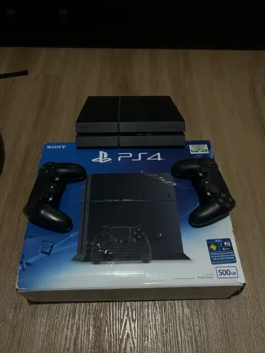 PS4 500GB + 2 Controles Originais + 3 Jogos + Caixa Original