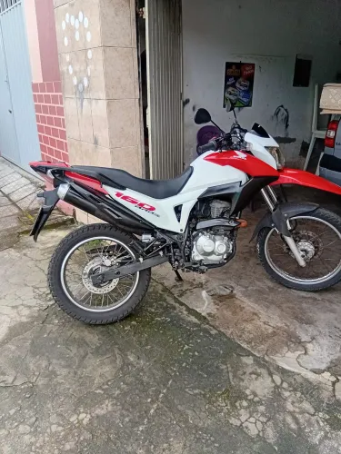 Moto Bros 160, toda certinha.