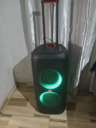 JBL 310. $1.700,00 no Pix não passa cartão