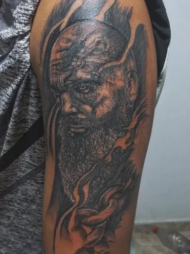 Procuro sócio investidor para montar um estúdio de tatuagem.