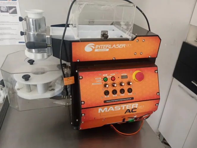 Máquina de salgados e acessórios nessacarios para começar há fabricaçao 