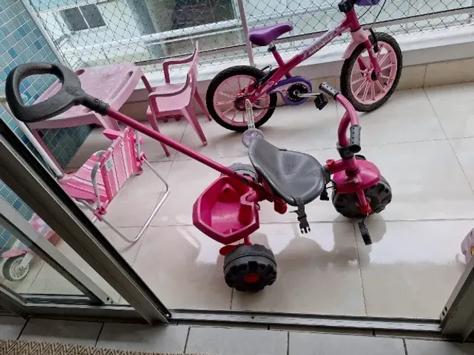 Triciclo bandeirante smart plus com adaptador para bebês