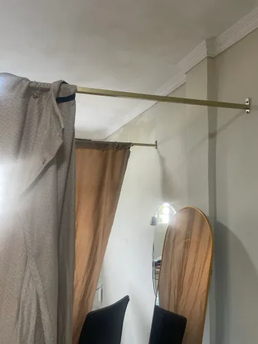 Provador para loja espaçoso 105x105cm