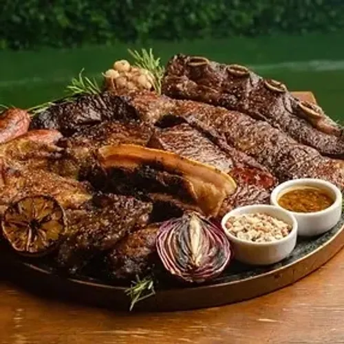 Auxiliar de cozinha turno noite e Cozinheiro para o dia