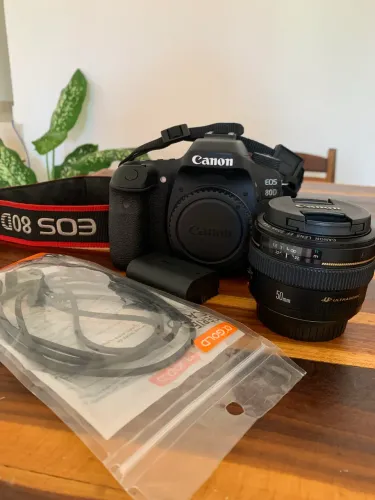 Canon 80D + 50mm 1.4 USM - 25k clicks