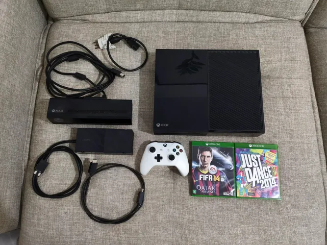 Vendo Xbox One 500GB Completo Kinect + Jogos