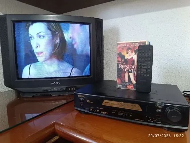Video Cassete Philips VR755 (6 cabeças Hi-Fi Stereo)