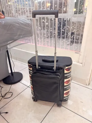 Mala com rodinhas de maquiador 