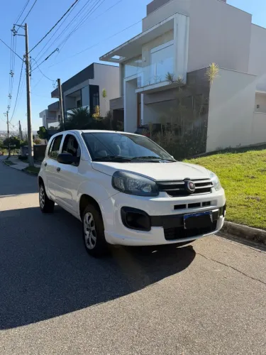 Fiat Uno Attractive 1.0 EVO Fire Flex 8V 5P 2019