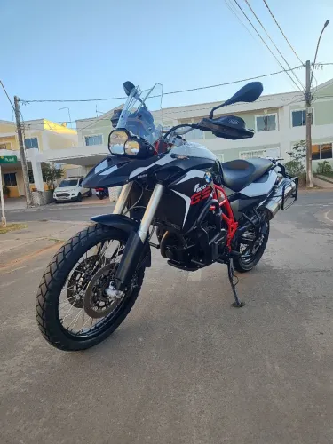 GS 800 2016