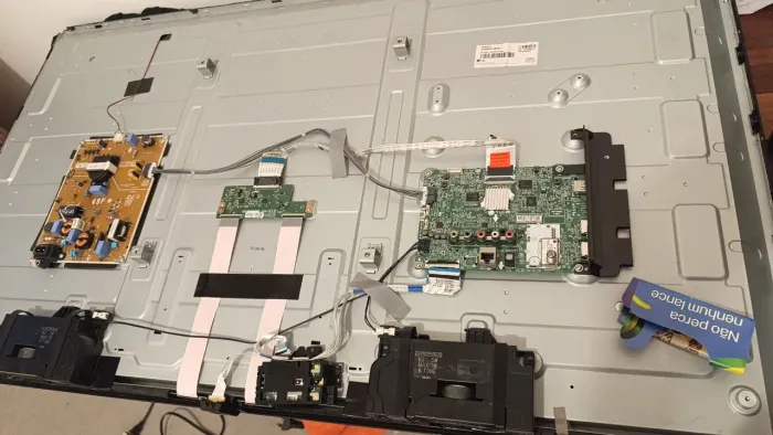 LG 49LK5700PSC para retirada de peças