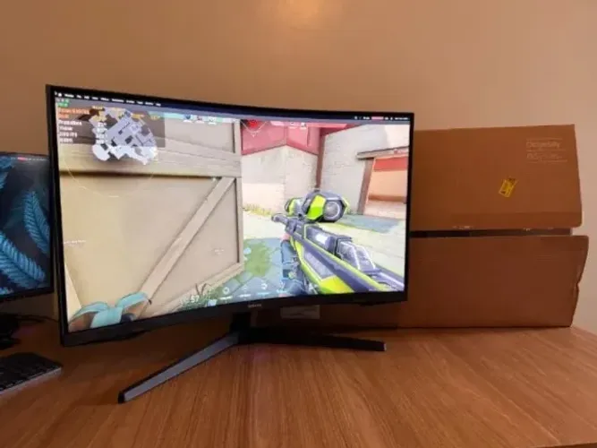 Monitor Samsung Odyssey G5 32 Curvo QHD 165Hz + Caixa