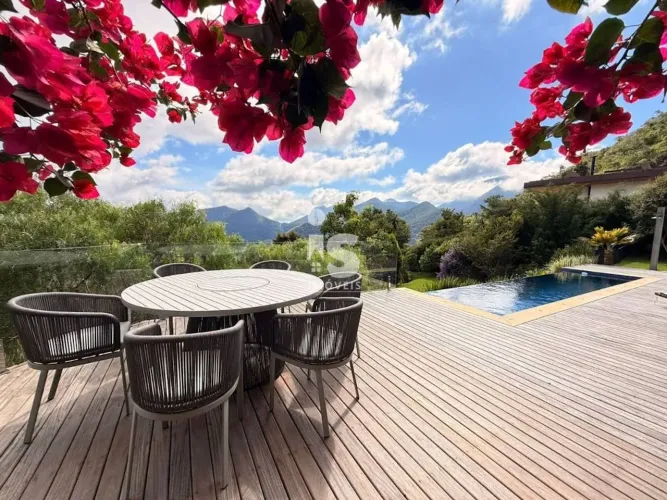Casa com 3 dormitórios à venda por R$ 3.650.000,00 - Itaipava - Petrópolis/RJ