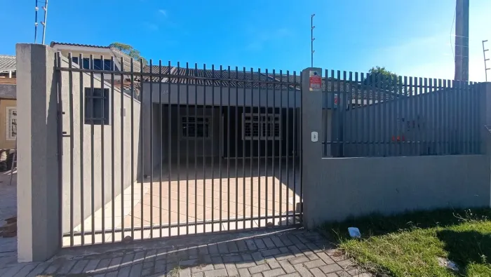 CASA PARA LOCAÇÃO NO CENTRO DE PINHAIS