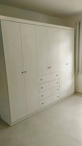 Guarda roupas americano