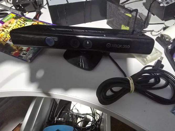Xbox 360-Kinect + game