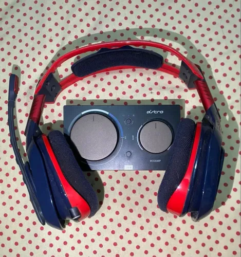Headset Astro A40 com MixAmo Pro PS4