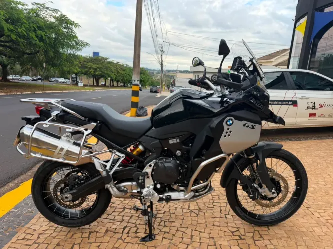 F900 ADV TRIPLO BLACK 2026