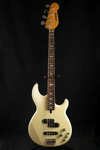 Baixo Yamaha BB 614