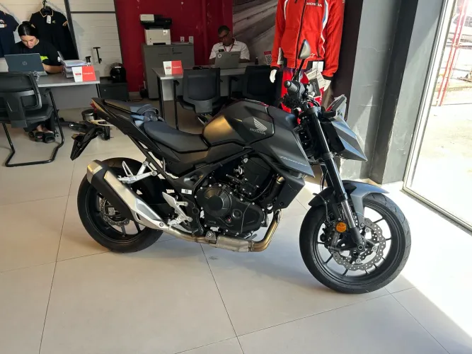 CB 750 Hornet 2026 0KM | Emplacamento + IPVA Grátis