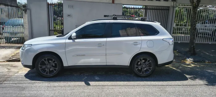 Mitsubishi Outlander 2.0 16V 160cv Aut. 2014