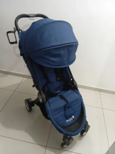 Carrinho de bebe importado aguenta ate 22kilos