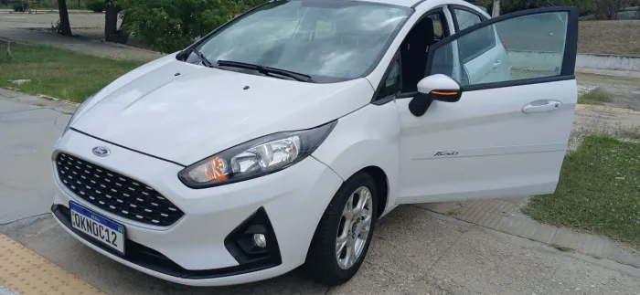 Ford Fiesta 1.5 16V Flex Mec. 5P 2015