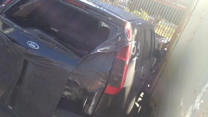 Peças usadas Ford/Fiesta Motor, Cambio, Estofamento, Laterais.