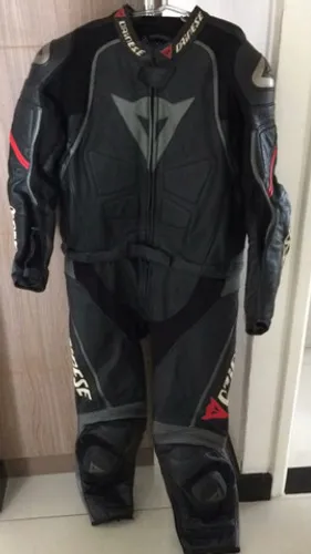 Macacão couro bovino Dainese laguna seca 2, duas peca N. 56
