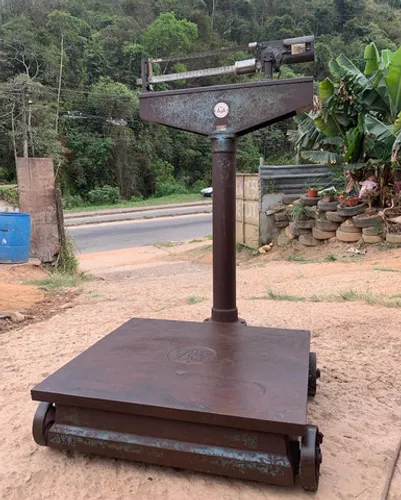Balança antiga de ferro (ARJA)500kg funcionando perfeitamente!
