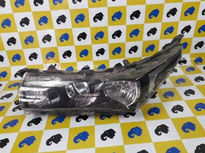 Farol Direito Toyota Corolla 2015 2016 2017 Sem Led c/ Detalhe