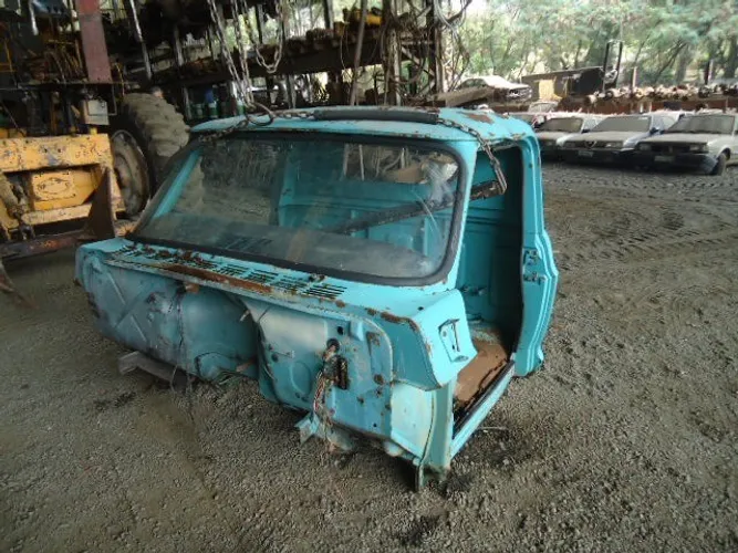 cabine chevrolet D60 usada, só o centro,sem as portas