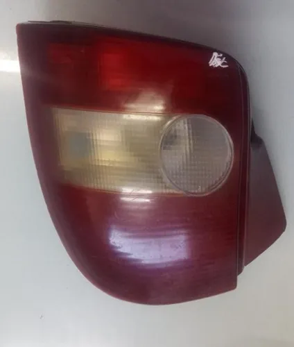 Lanterna  Palio 96 97 98 99 Tricolor L.E C/Detalhe N74 