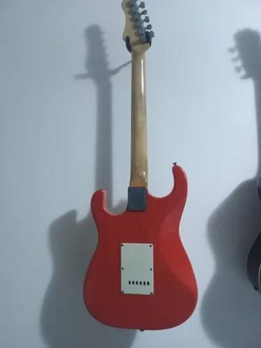 Vendo guitarra vermelha