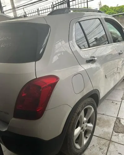 Tracker 1.8 Ecotec 2015 Parachoque Farol Motor Porta Airbag Capo Lanterna Sucata