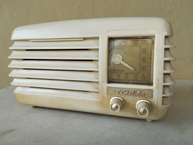 Rádio antigo RCA Victor 