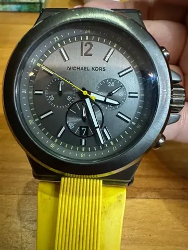 Vendo relógio MK 8356