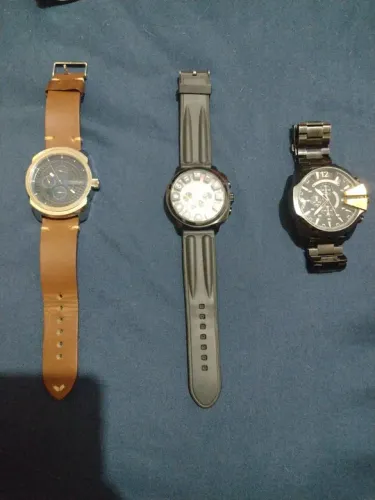 Vendo 3 Relógios Usados
