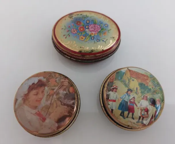 3 latinhas vintage - Chambers Candy Co