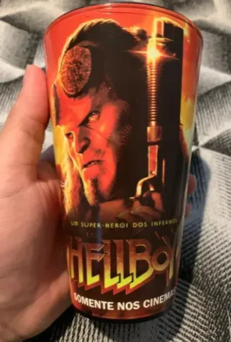 Copo Cinemark Hellboy 2019