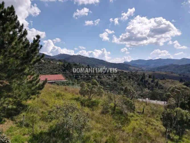 Lote com Vista Deslumbrante na Região do Parque da Água Santa - Campos do Jordão/SP