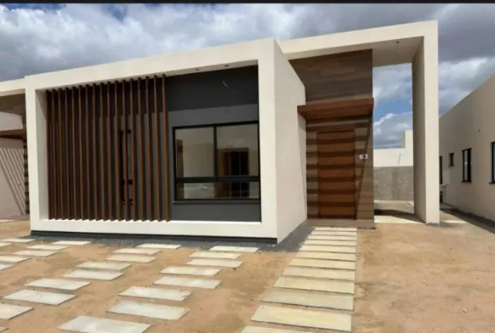 IMPERDÍVEL! VENDO CASA NASCENTE COM 3 SUÍTES E LAZER COMPLETO NO COND. LANTAI - R$ 540 mil